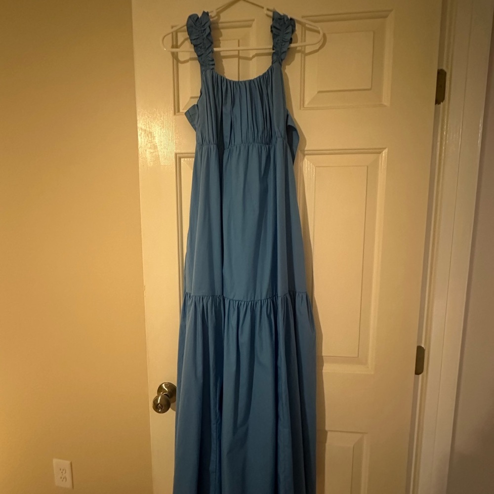 Abercrombie & Fitch Tiered Bow Back Ruffle
Poplin Maxi Dress — Coastal Blue - Picture 3 of 5